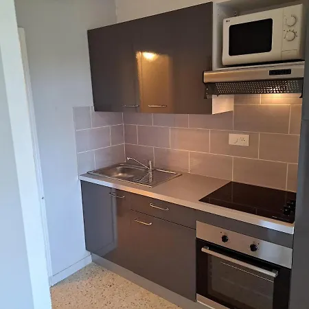 Apartment Cap City, Modeste Rez-de-jardin 500m Et Du Port Agde