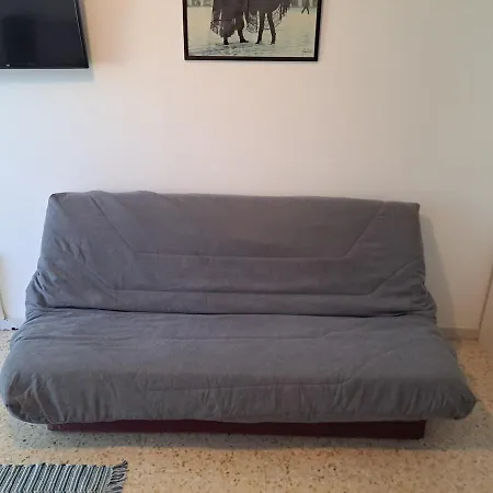 Cap City, Modeste Rez-de-jardin 500m Et Du Port Apartment *