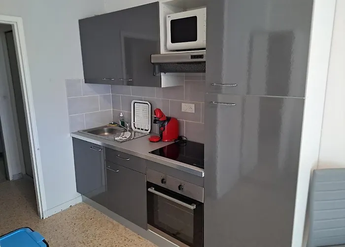 Cap City, Modeste Rez-de-jardin 500m Et Du Port