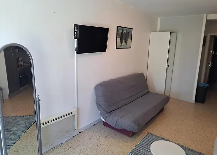 Cap City, Modeste Rez-de-jardin 500m Et Du Port Appartamento *