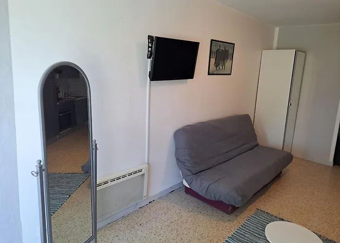 Cap City, Modeste Rez-de-jardin 500m Et Du Port